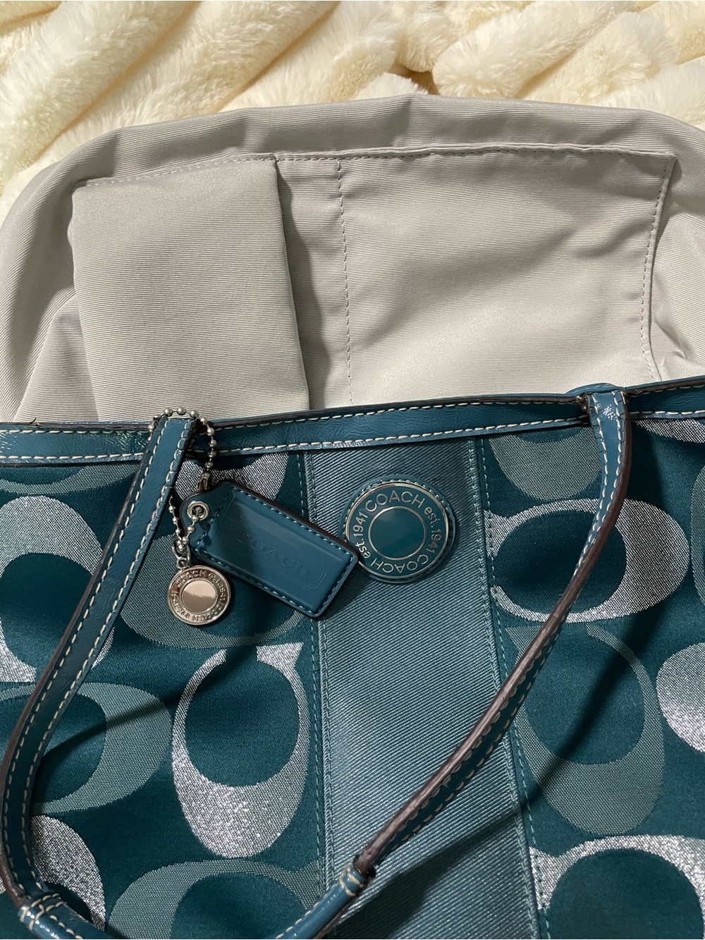 2012 Coach Kisslock in Teal and Silver Signature Jacquard Tote with Leather Trim - Picture 14 of 16